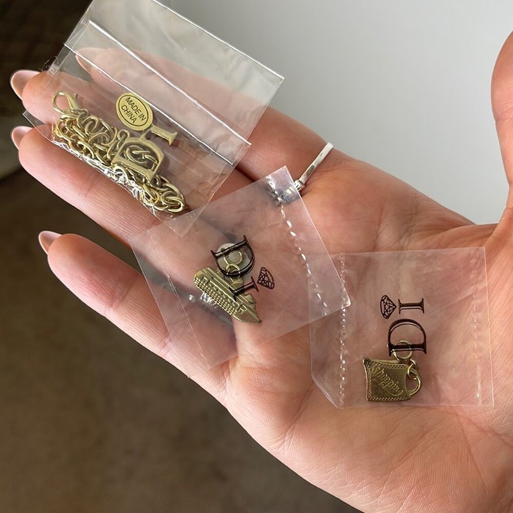 DI Costume Jewelry Link Bracelet with Two Charms NWT